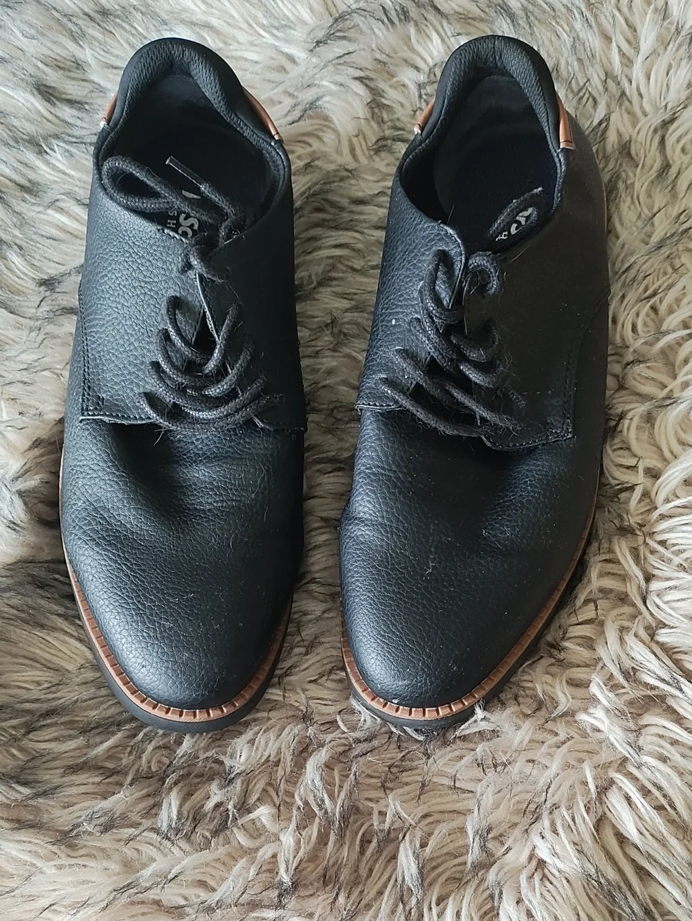 Dr. Scholl's Black Men's Lace-Up Oxfords with Brown Trim